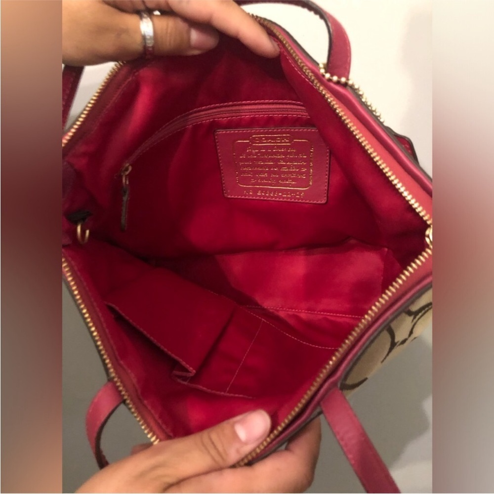 COACH KHAKI SIGNATURE STRIPE PATENT SHOULDER TOTE PINK - Picture 8 of 11